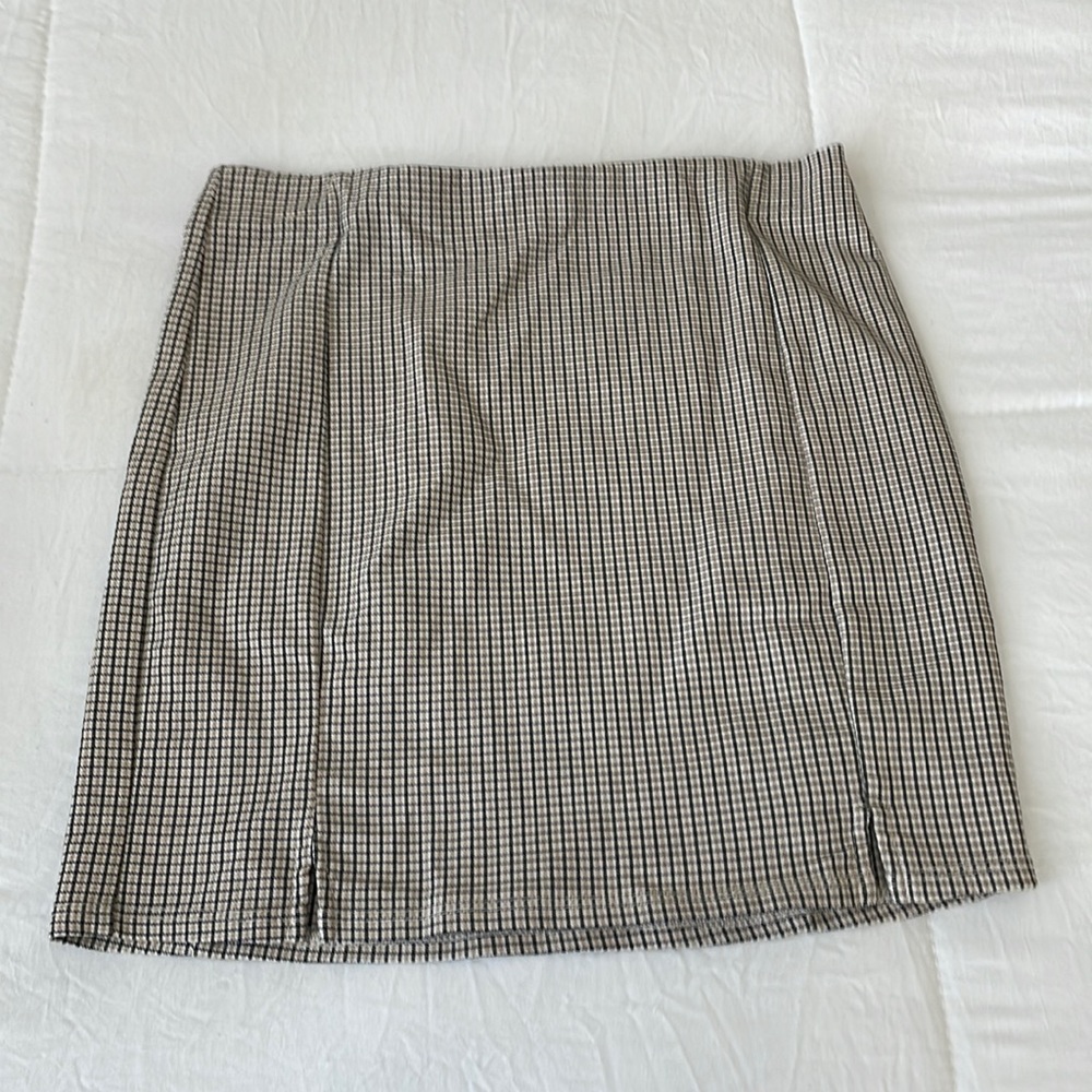 Beige Mini Skirt w/ Slit